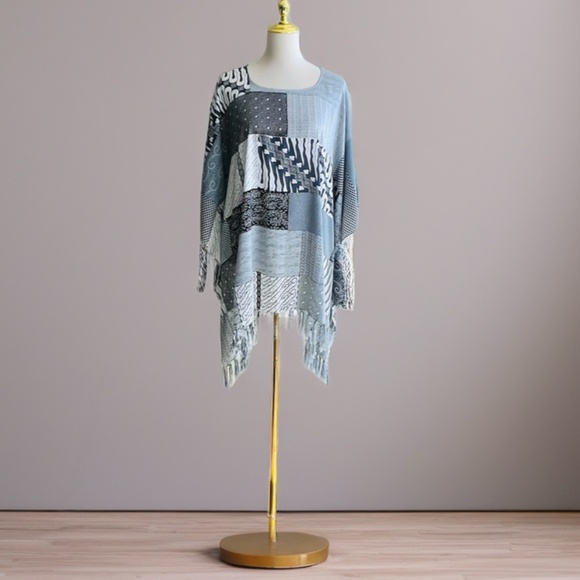 0142/ Gray Batik Rayon Poncho, Bohemian Kaftan Top, Modern Apparel, Black , Cove - Picture 1 of 8